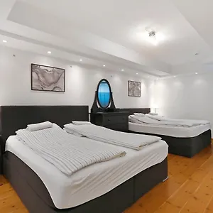 https://central-apartment-near-potsdamer-platz.find-berlin-hotels.com