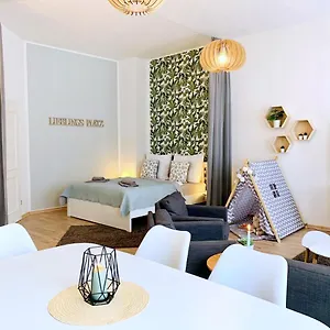 https://zentrumsnahe-ferienwohnung-mit-ruhigem-balkon-arthur.bestleipzighotels.com
